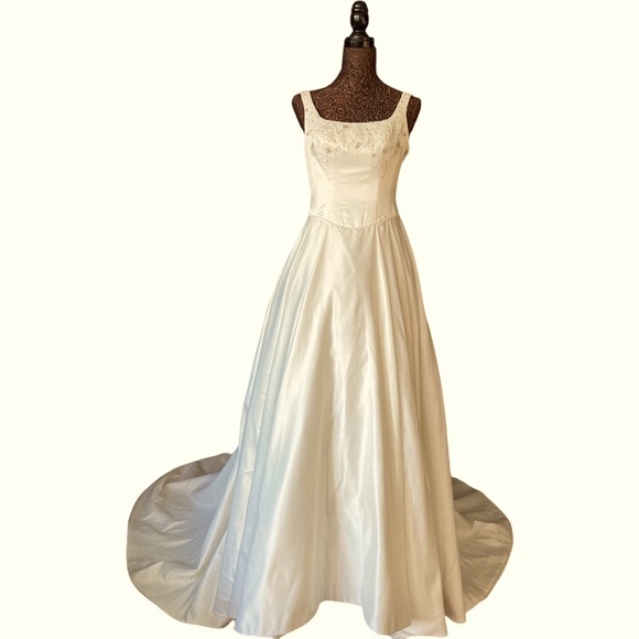 🤍Custom tailored dress/# 0011 - Picture 4 of 16